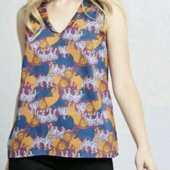 ModCloth XXS Sleeveless Blouse V-Neck Lions Tigers - Picture 2 of 11
